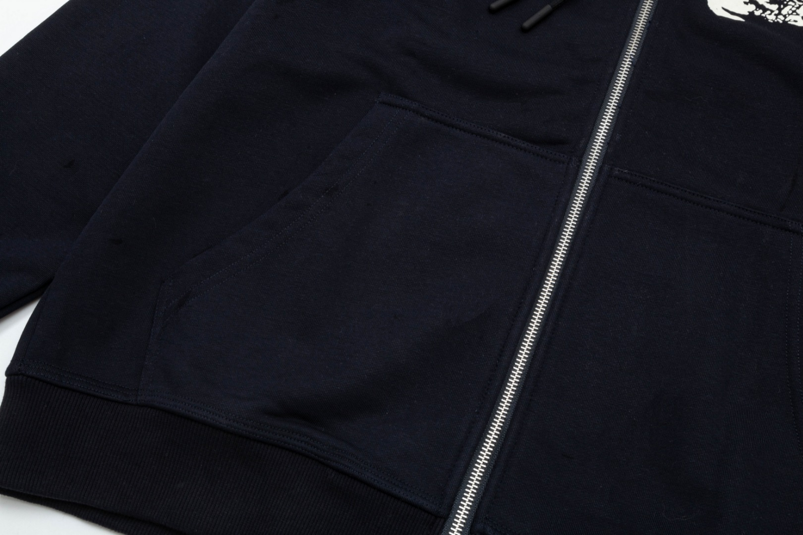 【BURBERRY 公式旗艦店】バーバリー パーカースウェットご好評に付き再入荷！240920