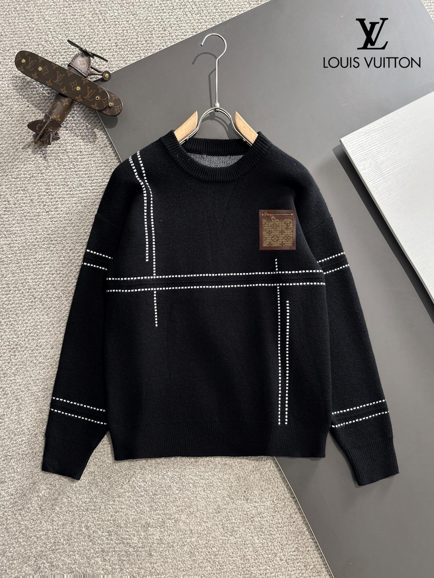 LV【LOUIS VUITTON 公式旗艦店】ルイヴィトン  セーター好評に付き再入荷！241128