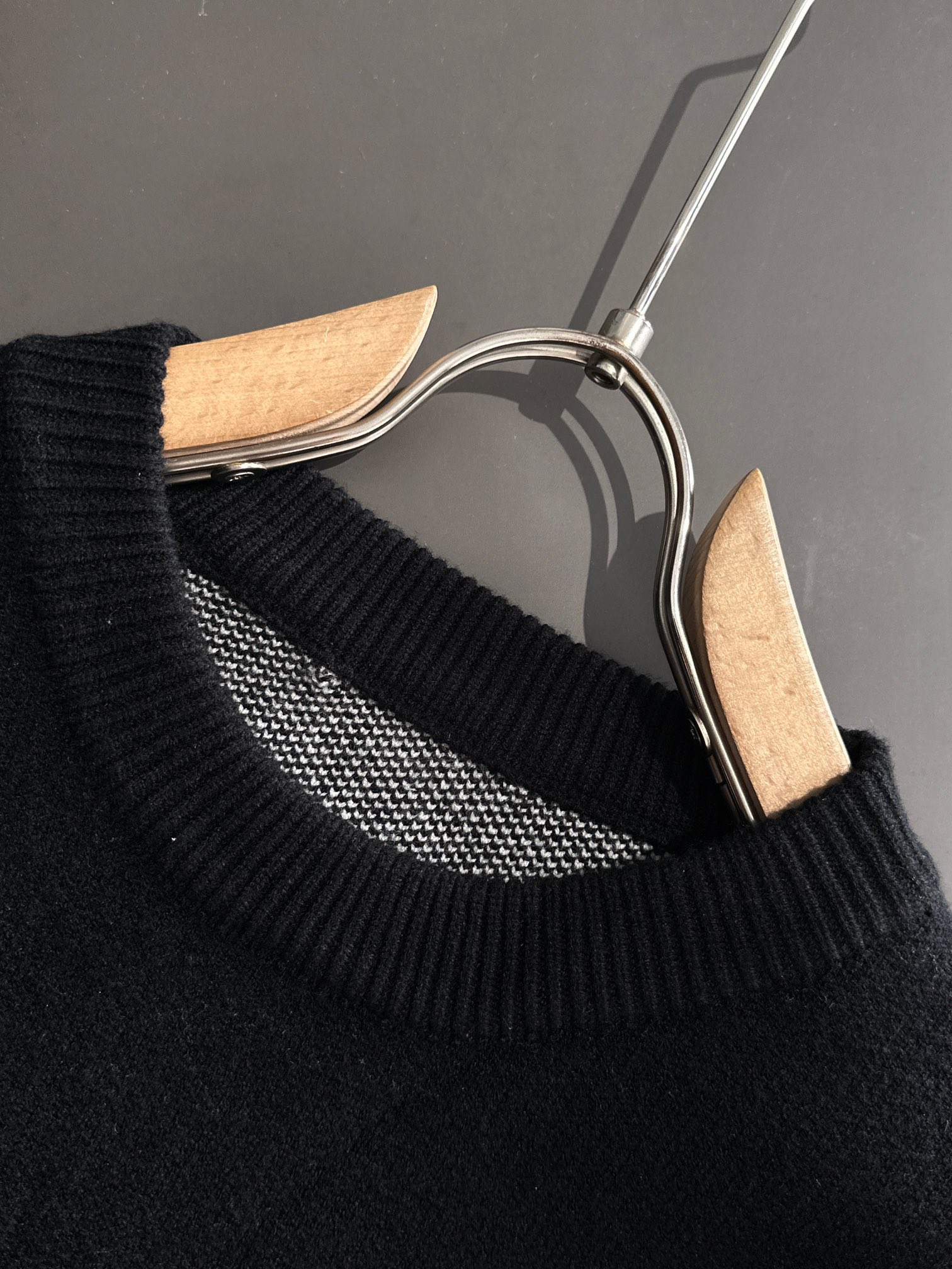 LV【LOUIS VUITTON 公式旗艦店】ルイヴィトン  セーター好評に付き再入荷！241128