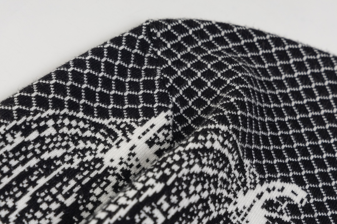 LV【LOUIS VUITTON  公式旗艦店】ルイヴィトン  セーター好評に付き再入荷！241128