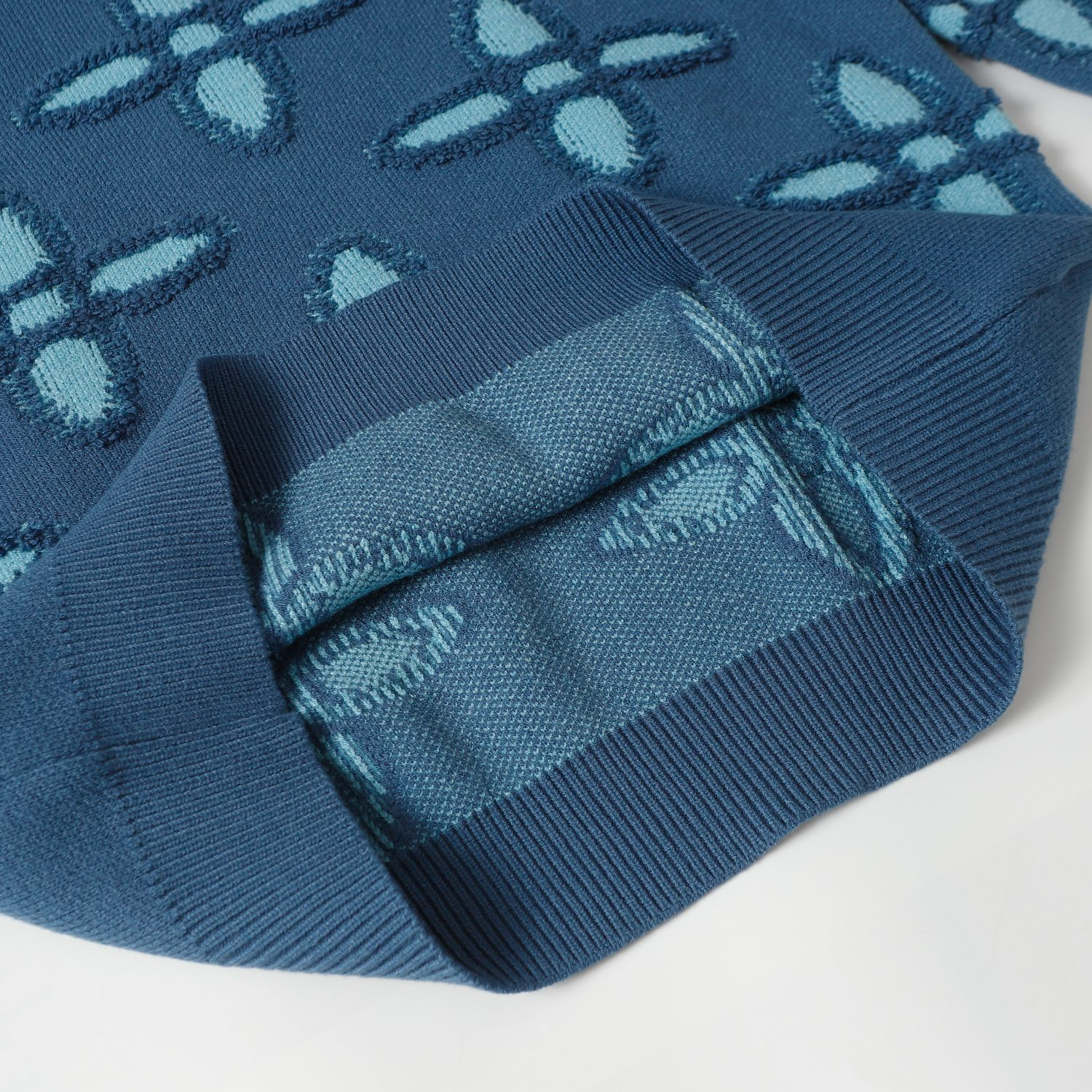 LV【LOUIS VUITTON  公式旗艦店】ルイヴィトン  セーター好評に付き再入荷！241128