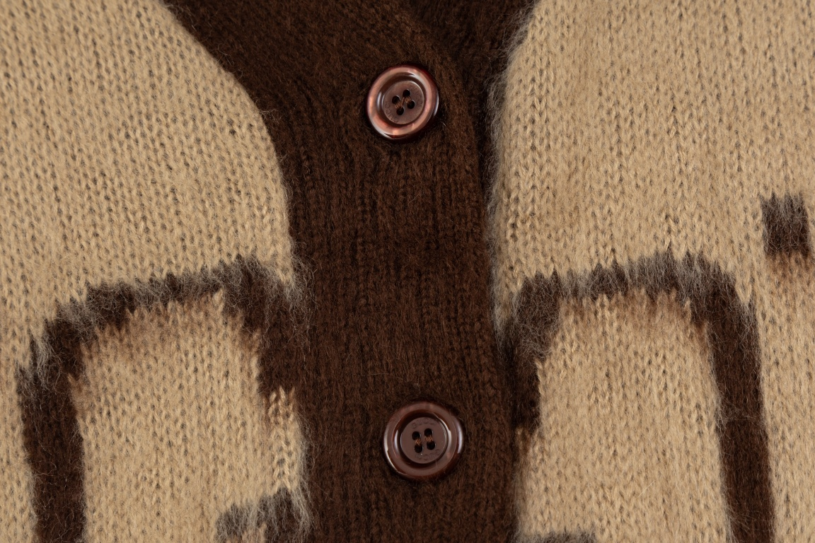 【GUCCI  公式旗艦店】グッチ  セーター好評に付き再入荷！241128