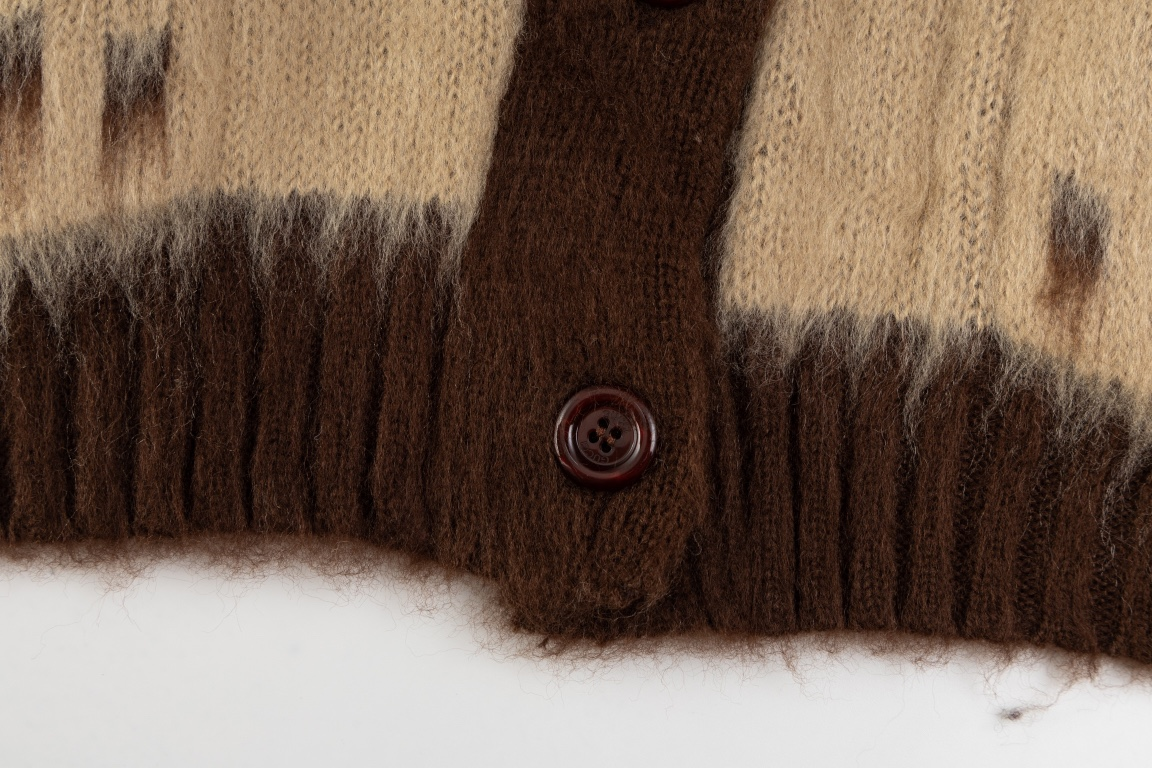 【GUCCI  公式旗艦店】グッチ  セーター好評に付き再入荷！241128