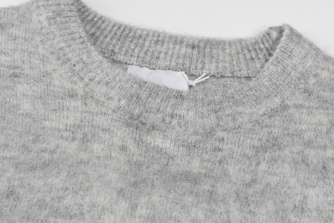 【GIVENCHY   公式旗艦店】ジバンシー  セーター好評に付き再入荷！ 241128