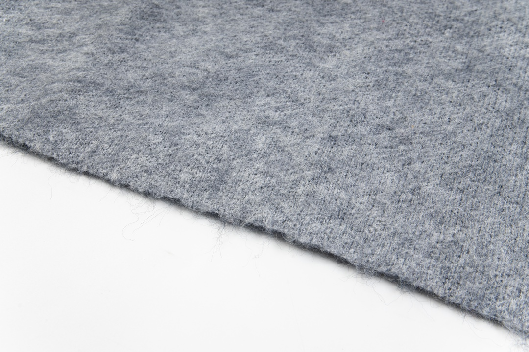 【GIVENCHY   公式旗艦店】ジバンシー  セーター好評に付き再入荷！ 241128