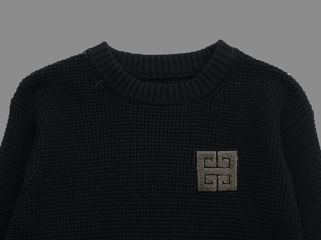 【GIVENCHY  公式旗艦店】 ジバンシー   セーター好評に付き再入荷！241128