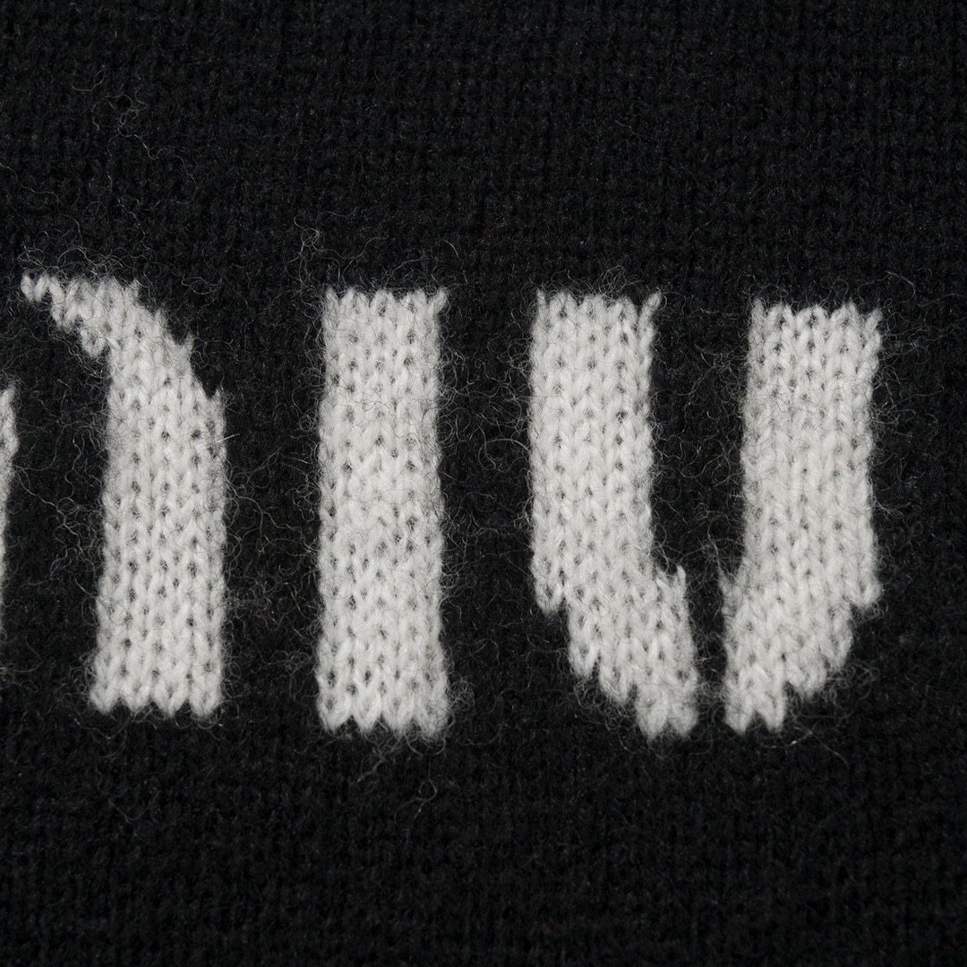 【Miumiu   公式旗艦店】ミュウミュウ   セーター好評に付き再入荷！ 241128