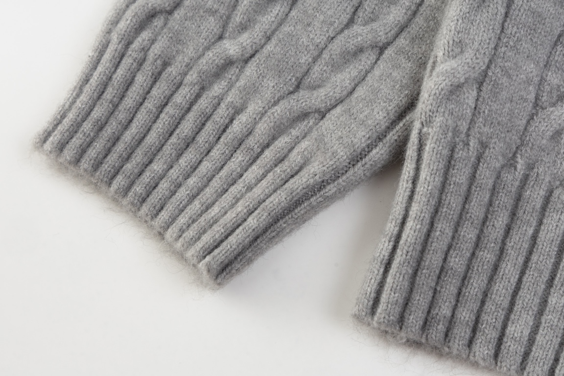 【CELINE  公式旗艦店】セリーヌ  セーター好評に付き再入荷！ 241030