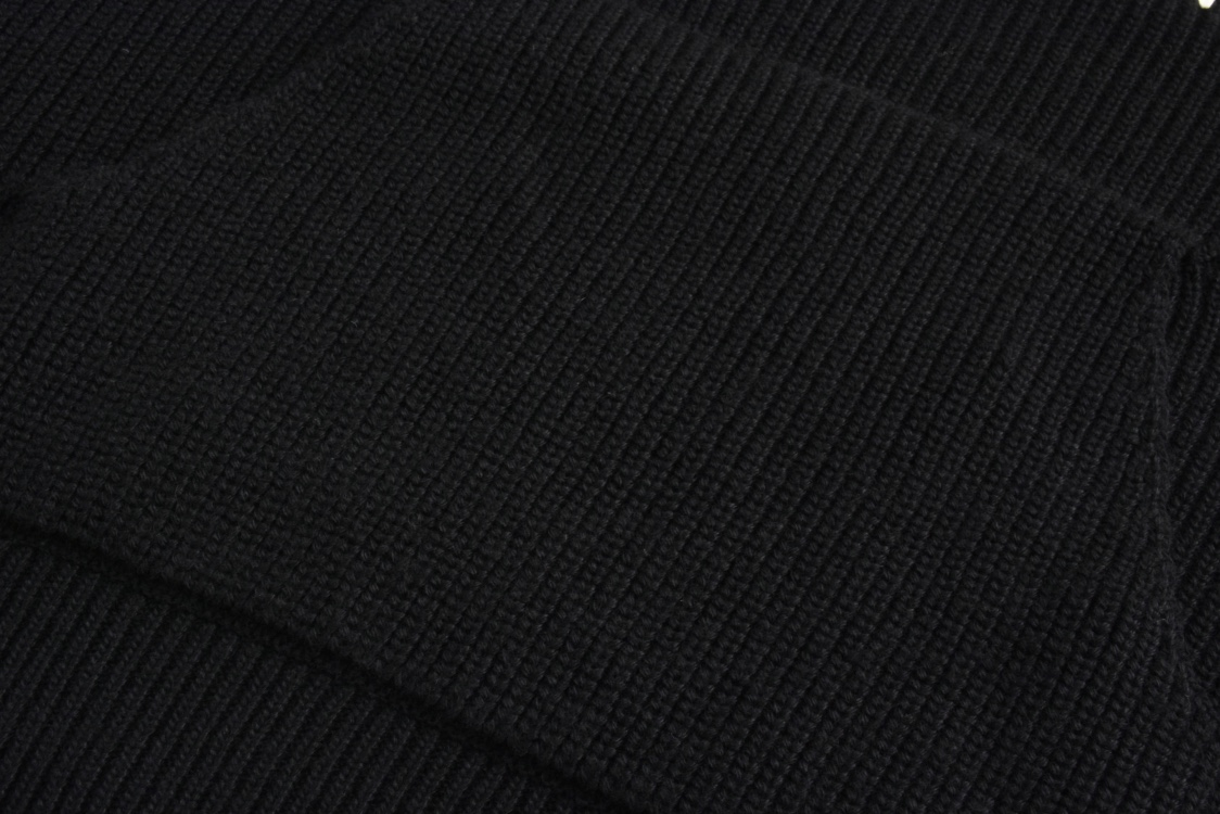 【CELINE  公式旗艦店】セリーヌ  セーター好評に付き再入荷！241128