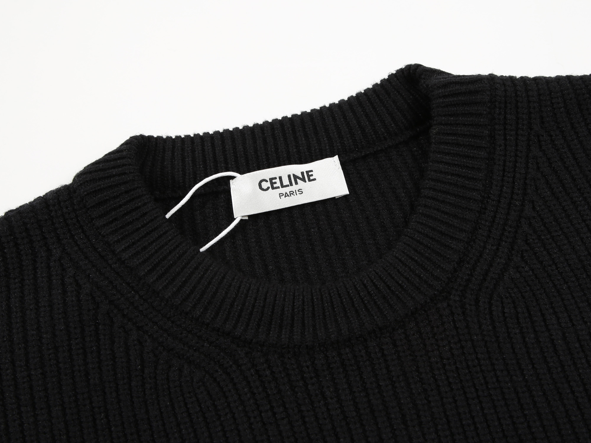 【CELINE   公式旗艦店】セリーヌ   セーター好評に付き再入荷！ 241128