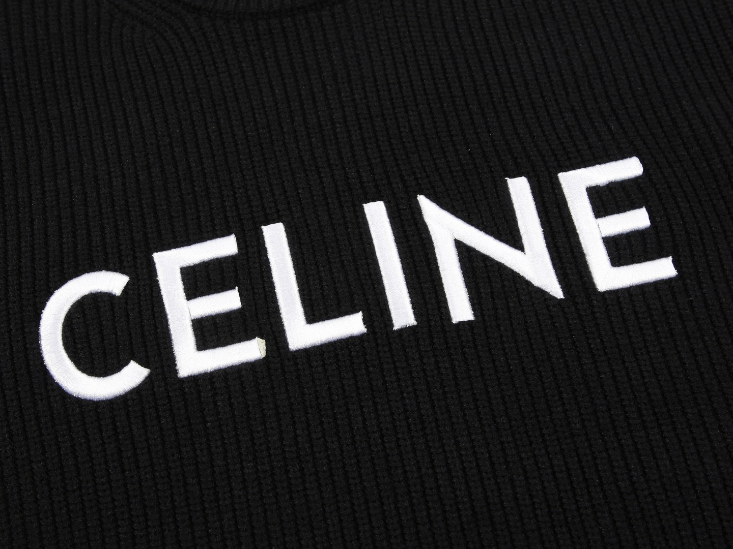 【CELINE   公式旗艦店】セリーヌ   セーター好評に付き再入荷！ 241128