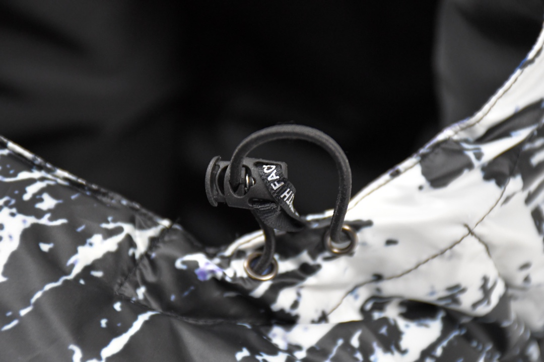 【The North Face & Supreme公式旗艦店】 ダウンジャケット ご好評に付き再入荷！  241205