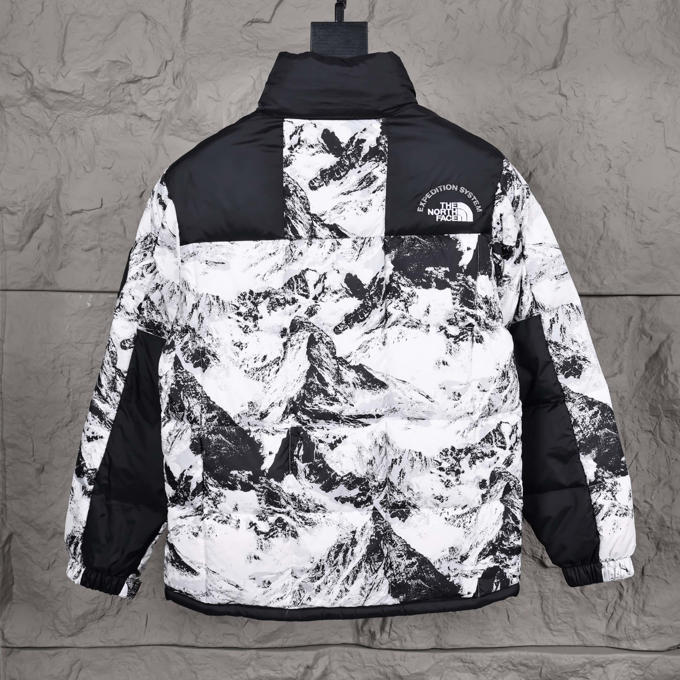 【The North Face  公式旗艦店】 ザノースフェイス  ダウンジャケット ご好評に付き再入荷！  241205