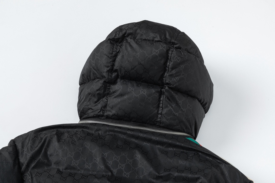 【GUCCI  公式旗艦店】グッチ   ダウンジャケット ご好評に付き再入荷！241205
