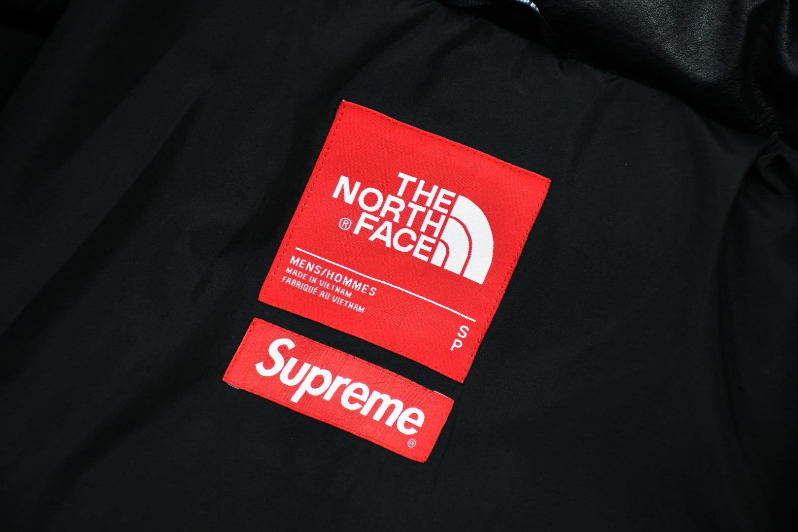 【The North Face & Supreme公式旗艦店】 ダウンジャケット ご好評に付き再入荷！  241205
