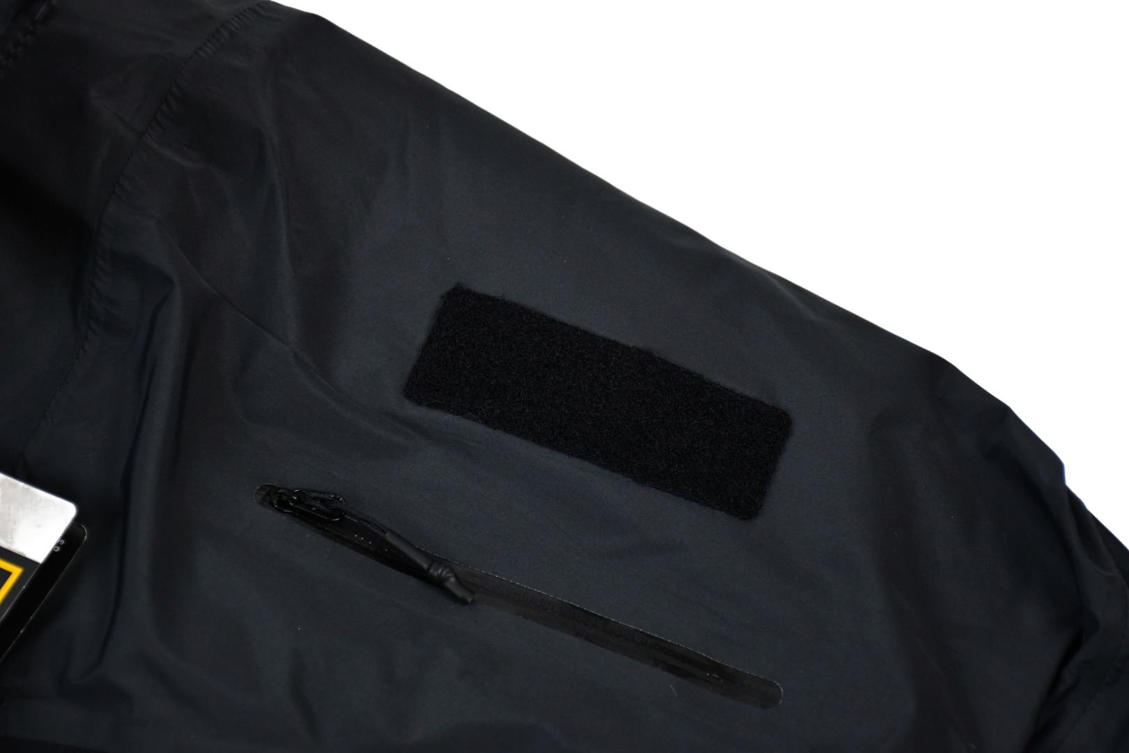 【ARCTERYX   公式旗艦店】 アークテリクス  ダウンジャケット ご好評に付き再入荷！  241205