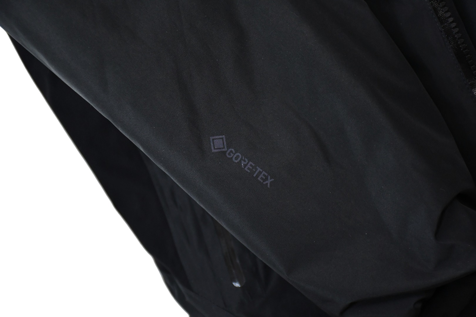 【ARCTERYX   公式旗艦店】 アークテリクス  ダウンジャケット ご好評に付き再入荷！  241205