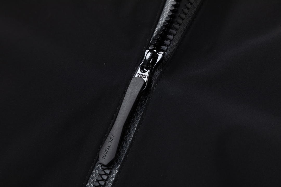 【ARCTERYX   公式旗艦店】 アークテリクス  ダウンジャケット ご好評に付き再入荷！  241205