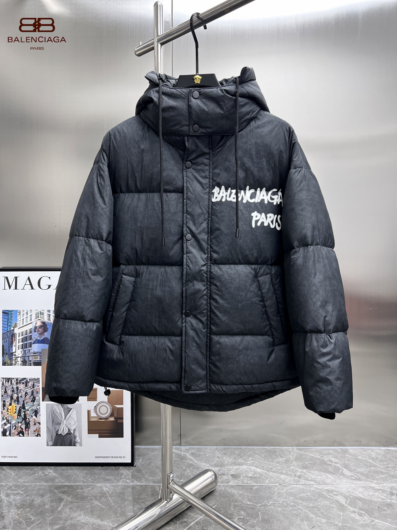 【BALENCIAGA   公式旗艦店】バレンシアガ   ダウンジャケット ご好評に付き再入荷！  241205