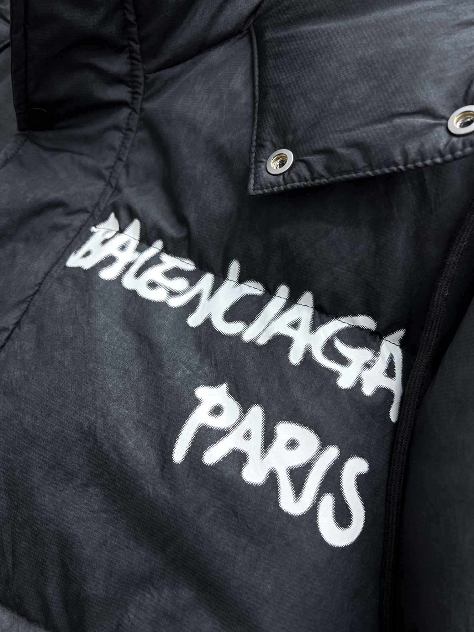 【BALENCIAGA   公式旗艦店】バレンシアガ   ダウンジャケット ご好評に付き再入荷！  241205