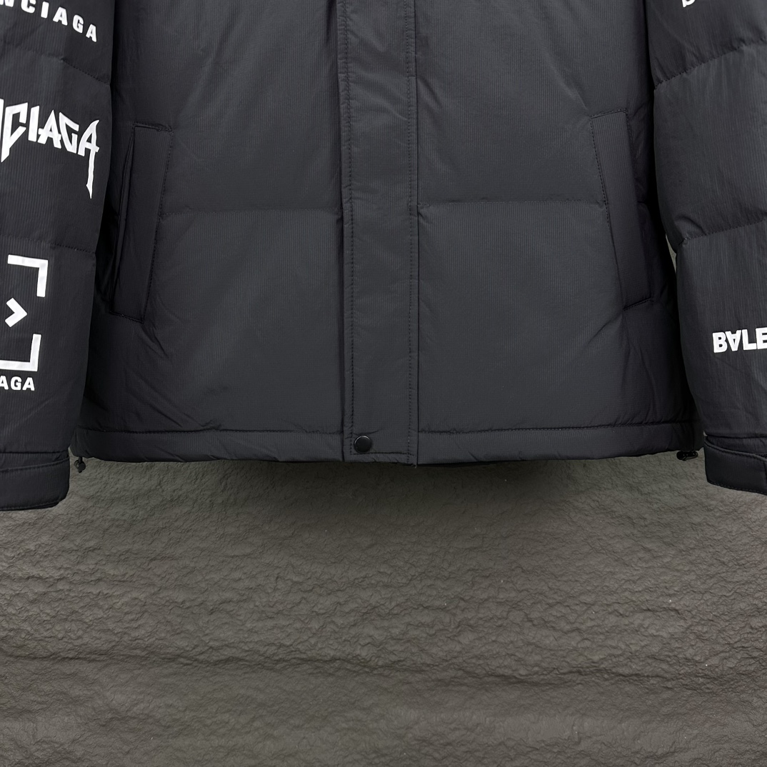 【BALENCIAGA   公式旗艦店】バレンシアガ   ダウンジャケット ご好評に付き再入荷！  241205