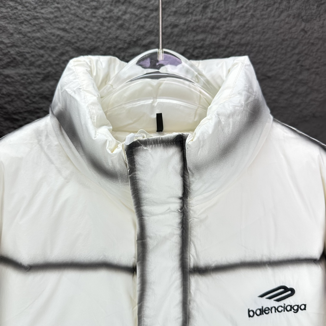 【BALENCIAGA   公式旗艦店】バレンシアガ   ダウンジャケット ご好評に付き再入荷！  241205