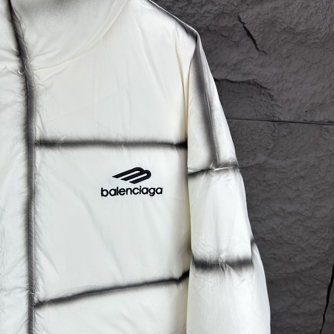 【BALENCIAGA   公式旗艦店】バレンシアガ   ダウンジャケット ご好評に付き再入荷！  241205