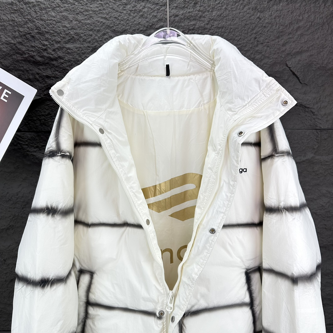 【BALENCIAGA   公式旗艦店】バレンシアガ   ダウンジャケット ご好評に付き再入荷！  241205