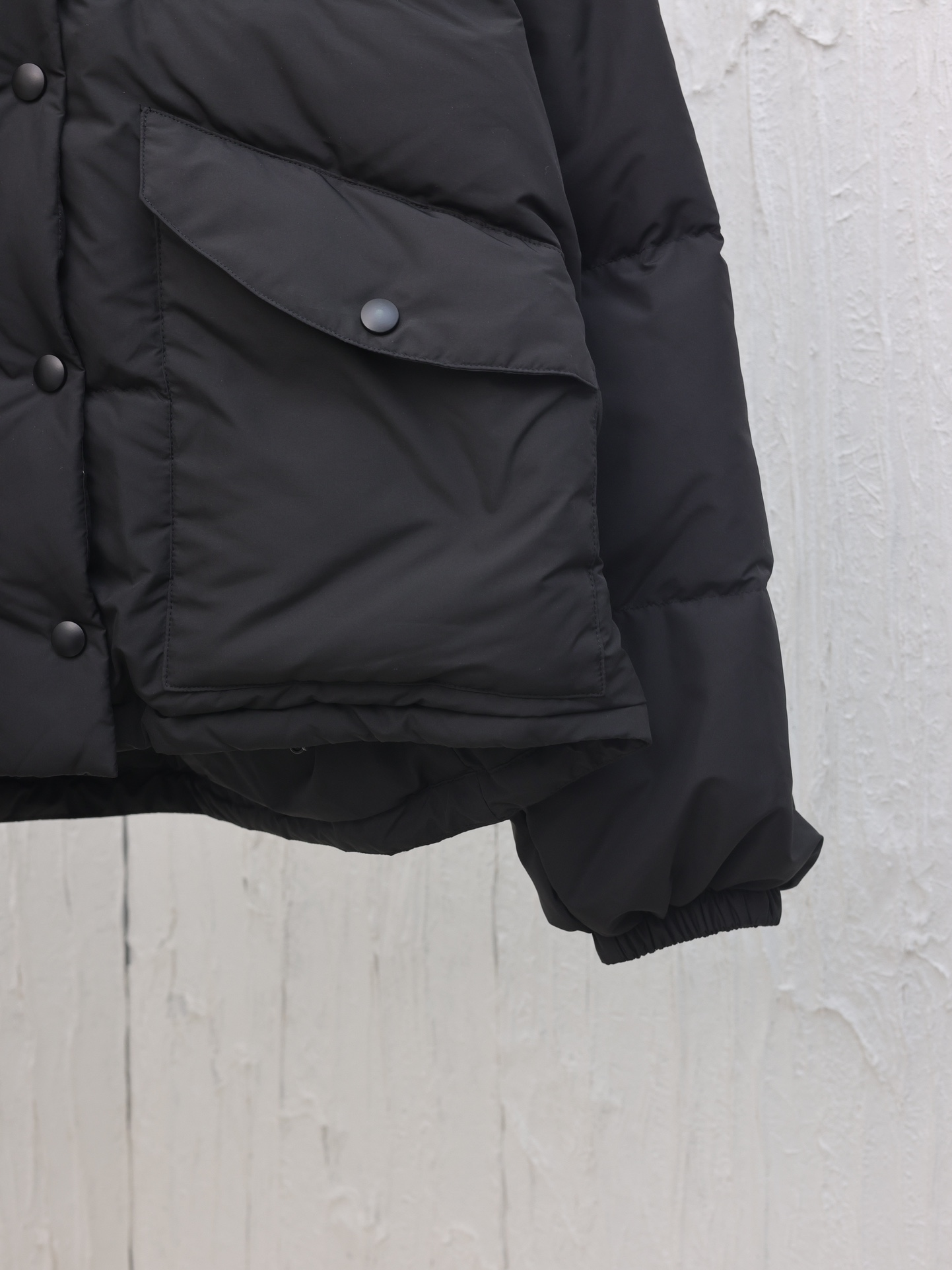 【Miumiu   公式旗艦店】ミュウミュウ ダウンジャケット ご好評に付き再入荷！241206