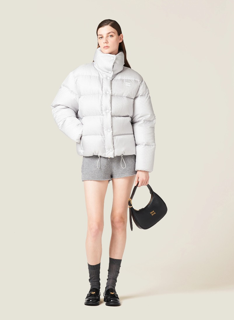 【Miumiu  公式旗艦店】ミュウミュウ ダウンジャケット ご好評に付き再入荷！241206