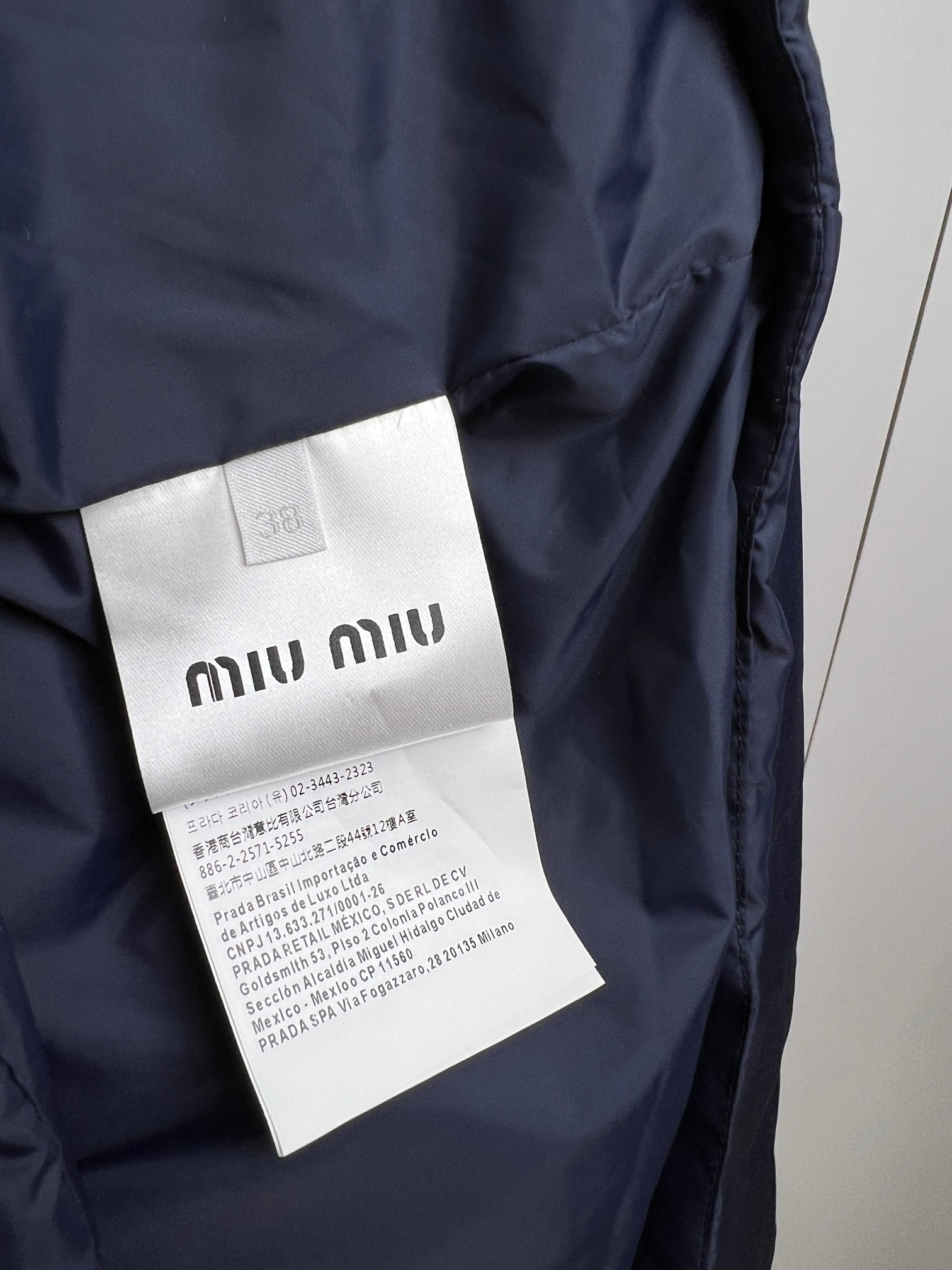 【Miumiu  公式旗艦店】ミュウミュウ ダウンジャケット ご好評に付き再入荷！241206