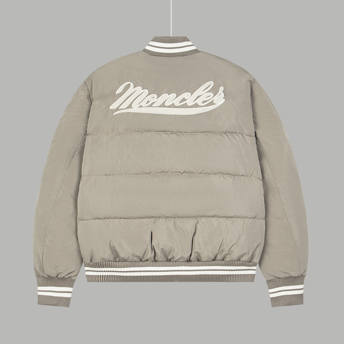 【MONCLER 公式旗艦店】モンクレール  ダウンジャケット好評に付き再入荷！ 241113