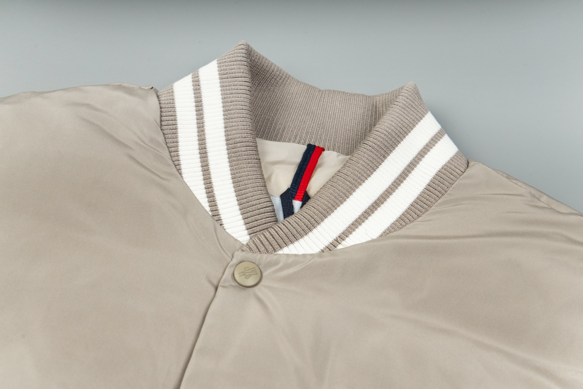 【MONCLER 公式旗艦店】モンクレール  ダウンジャケット好評に付き再入荷！ 241113