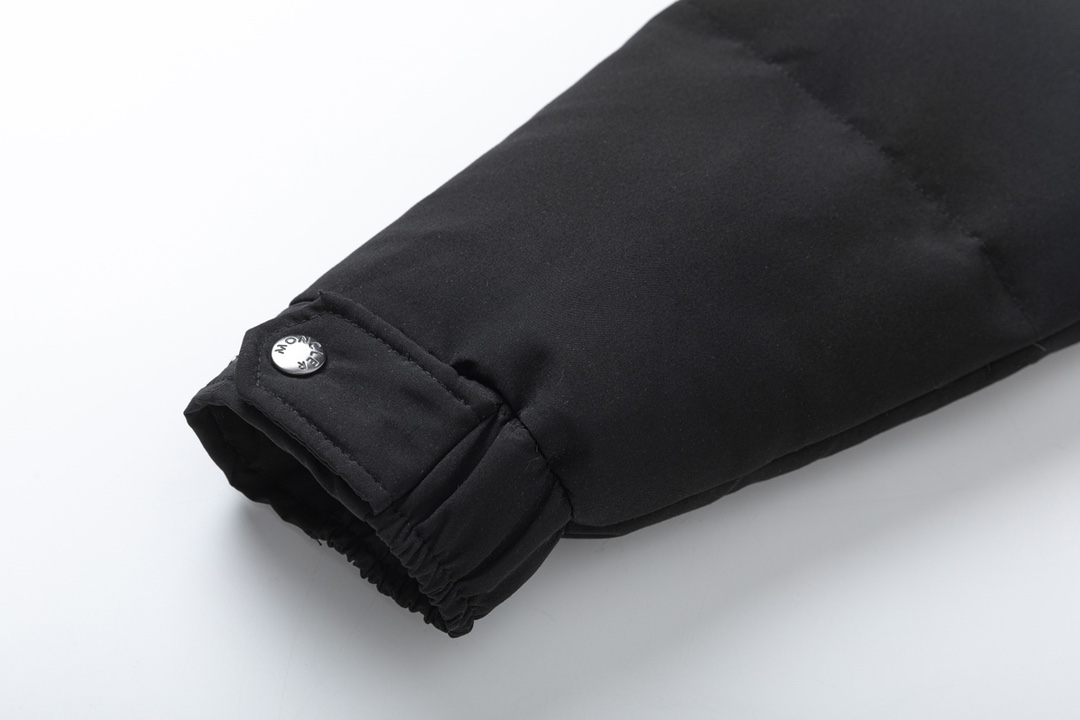【MONCLER 公式旗艦店】モンクレール  ダウンジャケット好評に付き再入荷！ 241206