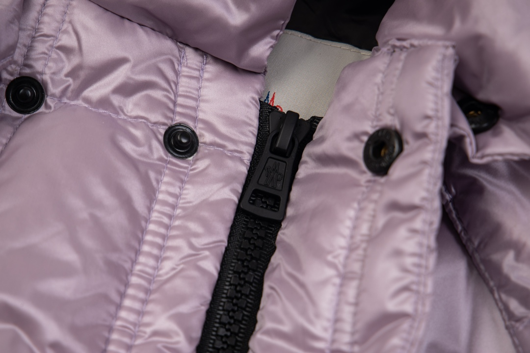 【MONCLER 公式旗艦店】モンクレール  ダウンジャケット好評に付き再入荷！ 241206