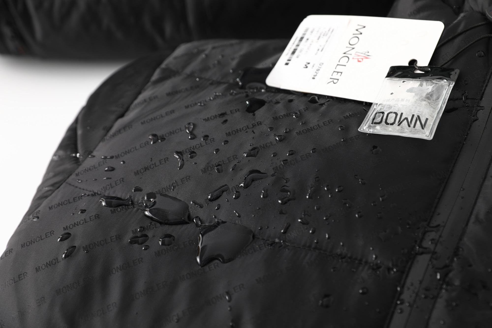 【MONCLER 公式旗艦店】モンクレール  ダウンジャケット好評に付き再入荷！ 241206