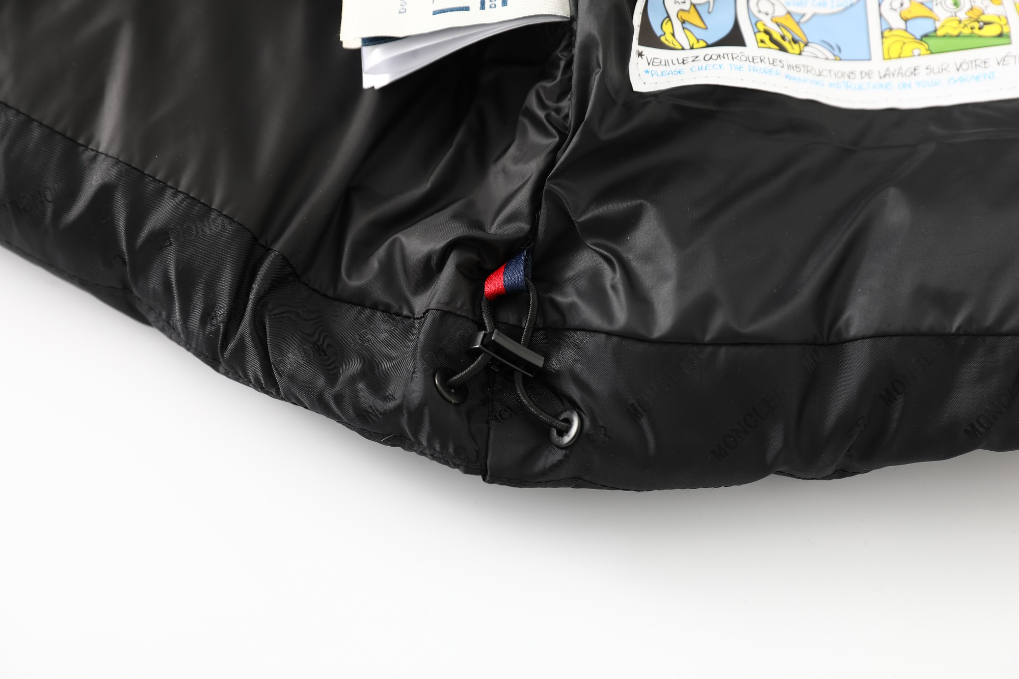 【MONCLER 公式旗艦店】モンクレール  ダウンジャケット好評に付き再入荷！ 241206