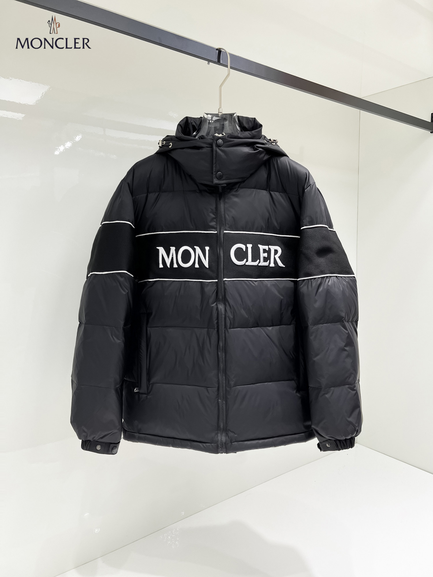 【MONCLER 公式旗艦店】モンクレール  ダウンジャケット好評に付き再入荷！ 241206