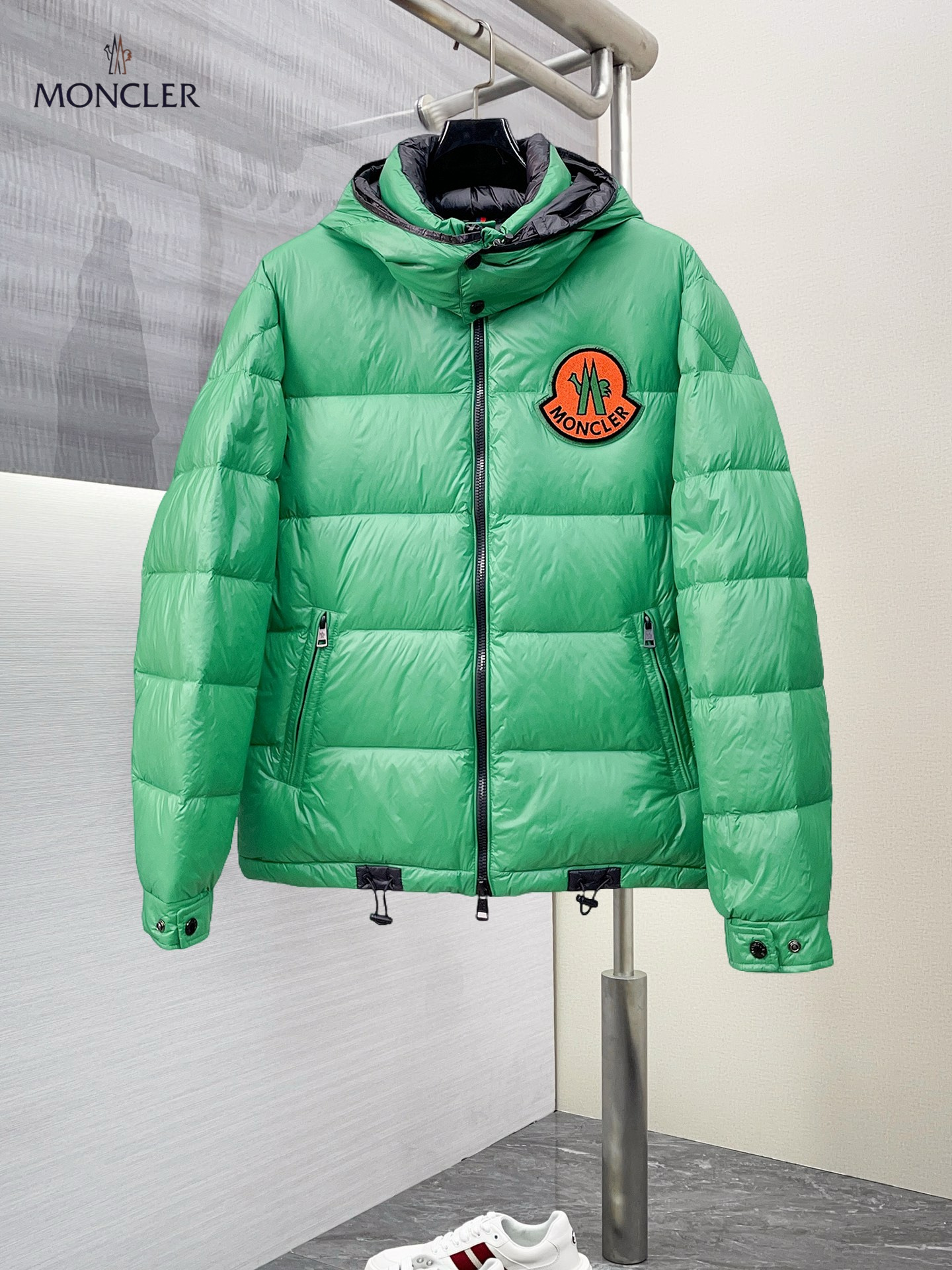 【MONCLER 公式旗艦店】モンクレール  ダウンジャケット好評に付き再入荷！ 241206