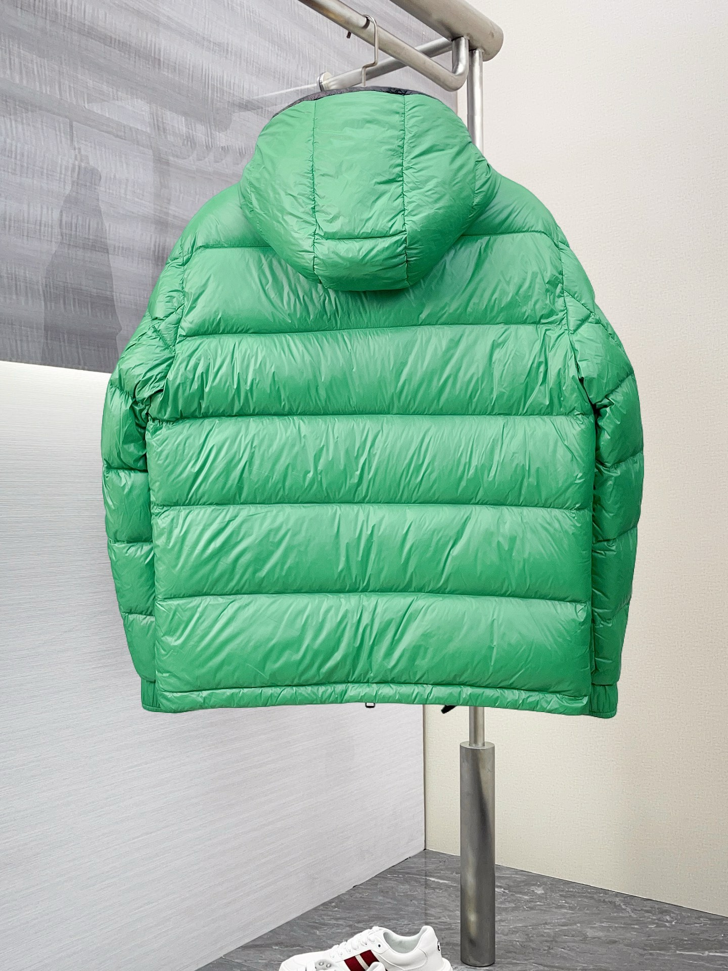 【MONCLER 公式旗艦店】モンクレール  ダウンジャケット好評に付き再入荷！ 241206