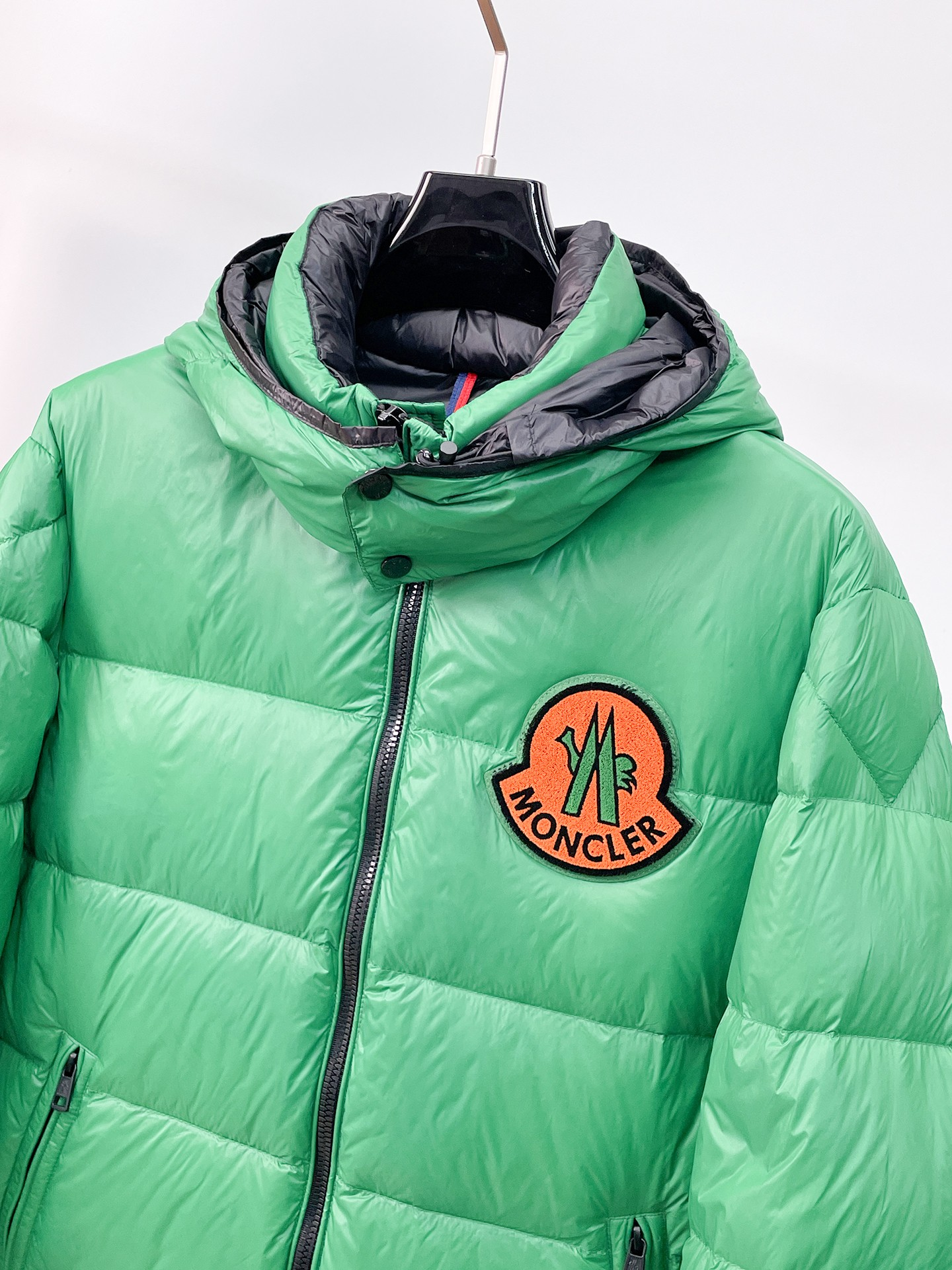 【MONCLER 公式旗艦店】モンクレール  ダウンジャケット好評に付き再入荷！ 241206