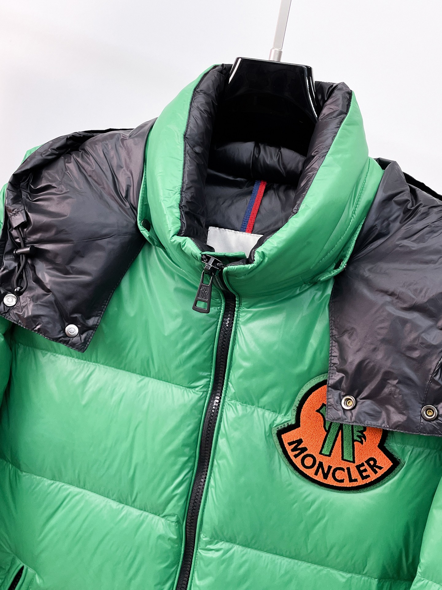 【MONCLER 公式旗艦店】モンクレール  ダウンジャケット好評に付き再入荷！ 241206