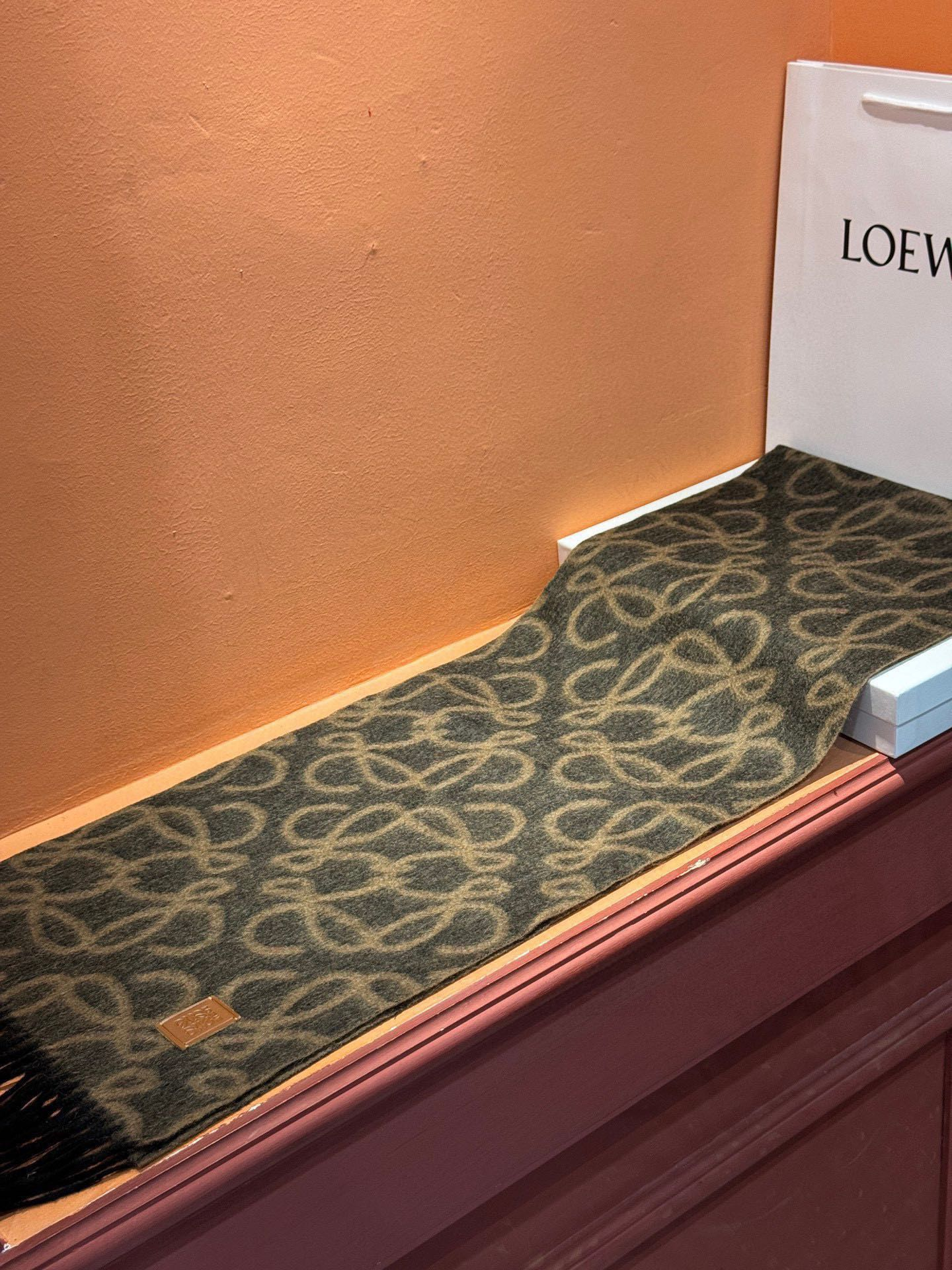 【LOEWE ロエベ】スカーフ 35*200CM   2411091207