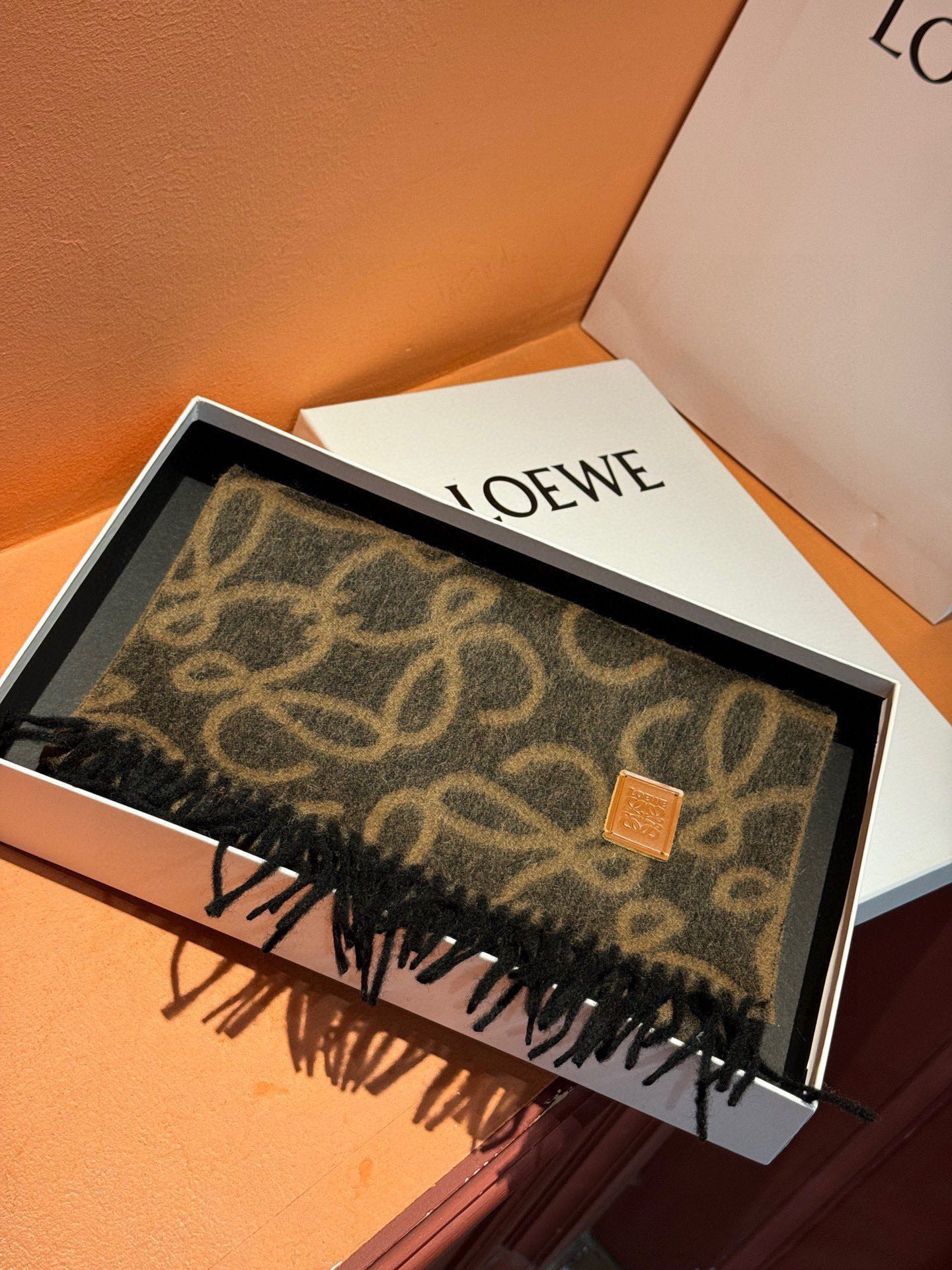 【LOEWE ロエベ】スカーフ 35*200CM   2411091207