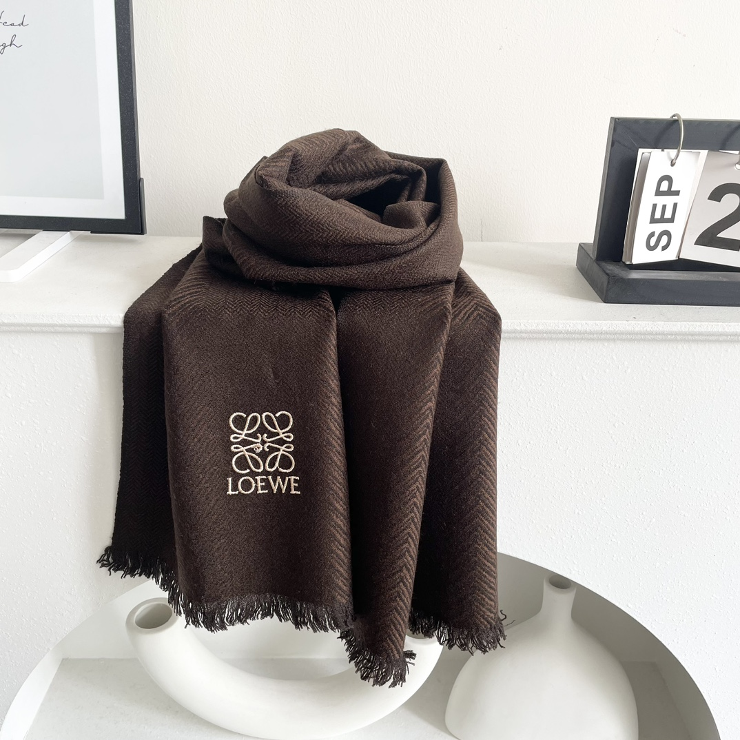 【LOEWE ロエベ】スカーフ 32*180CM   241207