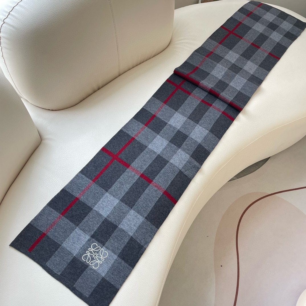 【LOEWE ロエベ】スカーフ 32*180CM   241207