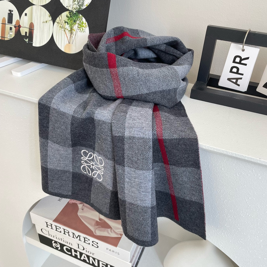 【LOEWE ロエベ】スカーフ 32*180CM   241207