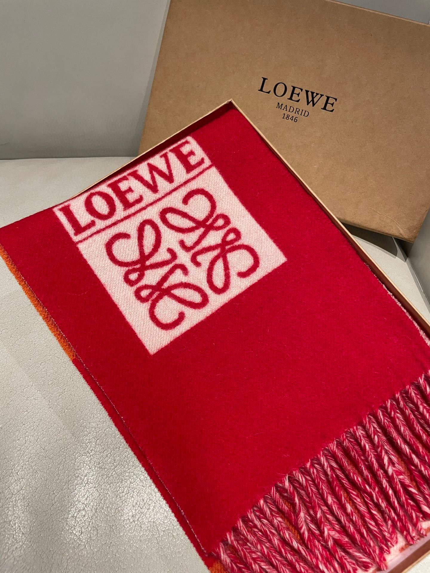【LOEWE ロエベ】スカーフ30*190CM   241207