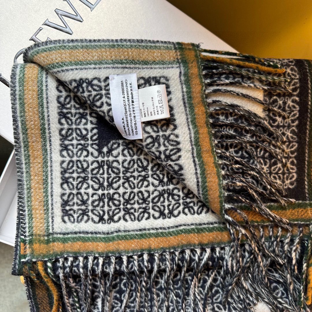 【LOEWE ロエベ】スカーフ 30*180CM   241207