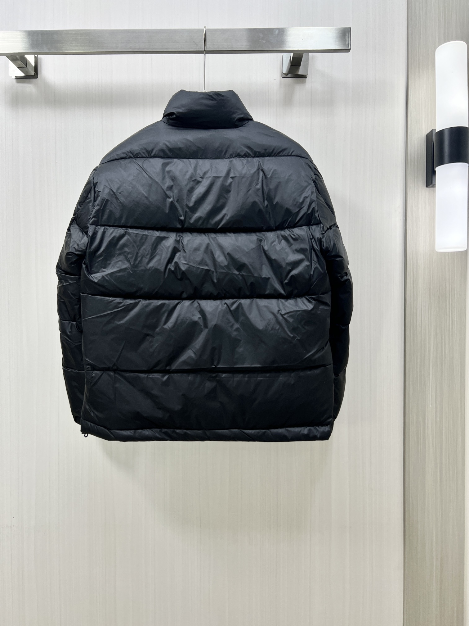 【ARCTERYX   公式旗艦店】アークテリクス   ダウンジャケット好評に付き再入荷！ 241206